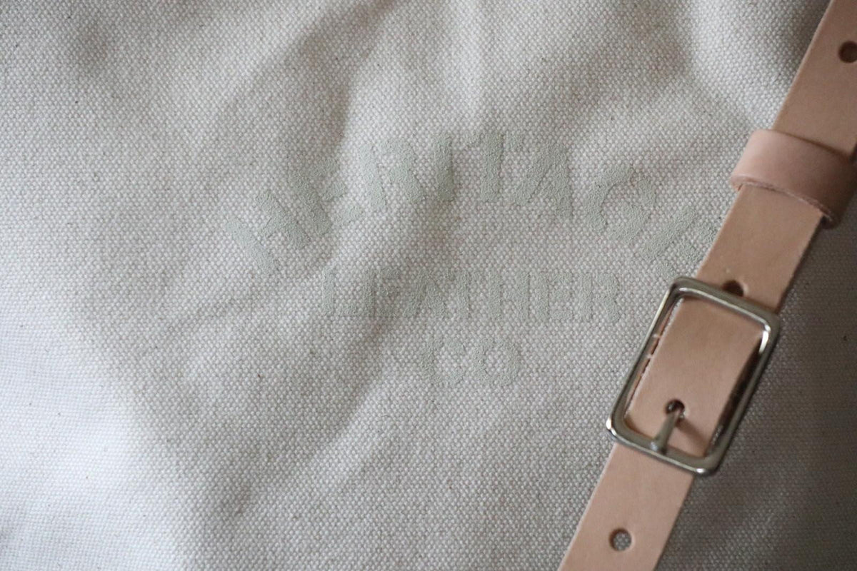 Bucket Shoulder (R): Natural x