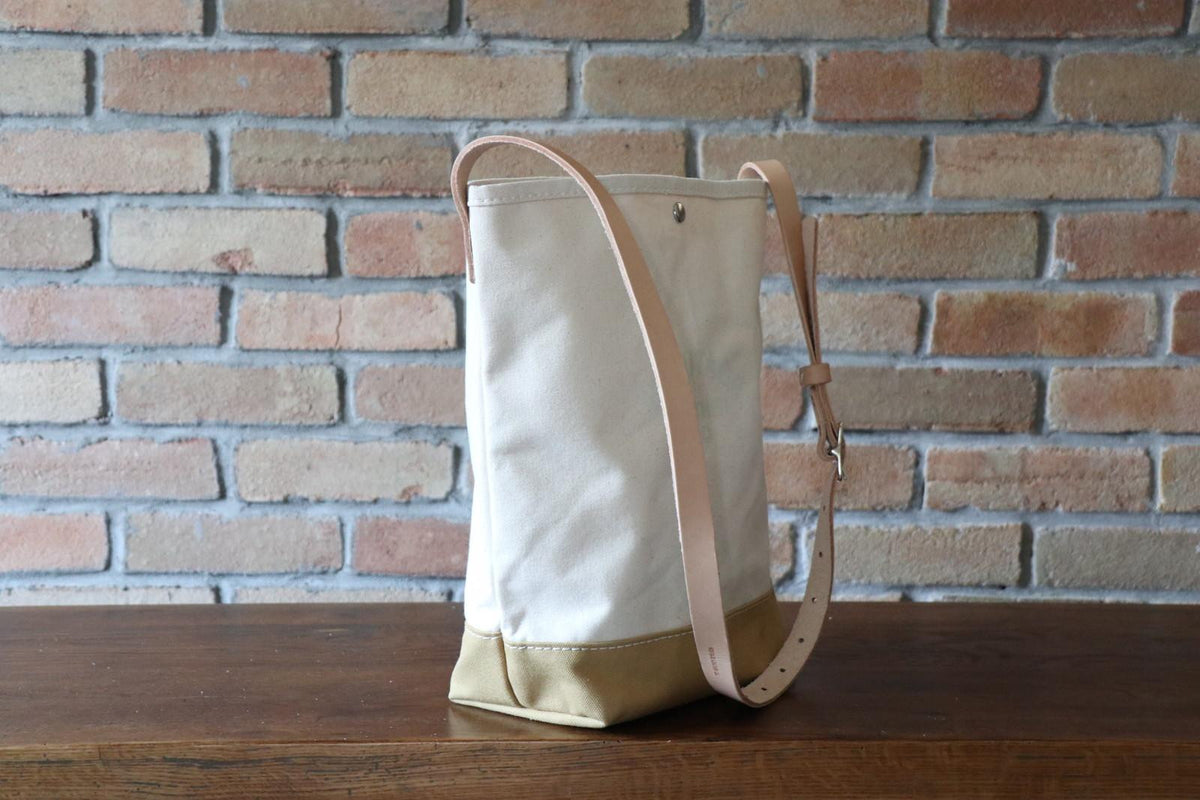 Bucket Shoulder (R): Natural x