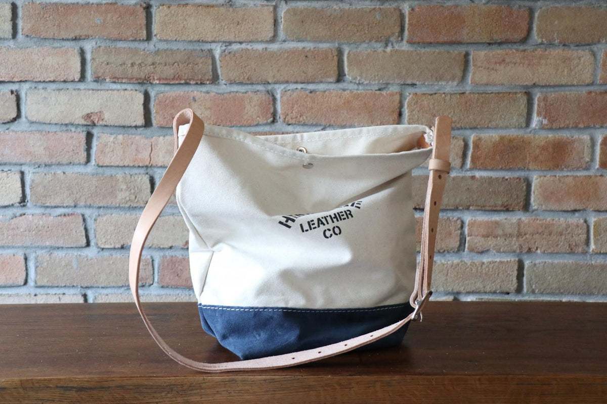 Bucket Shoulder (W): Natural x