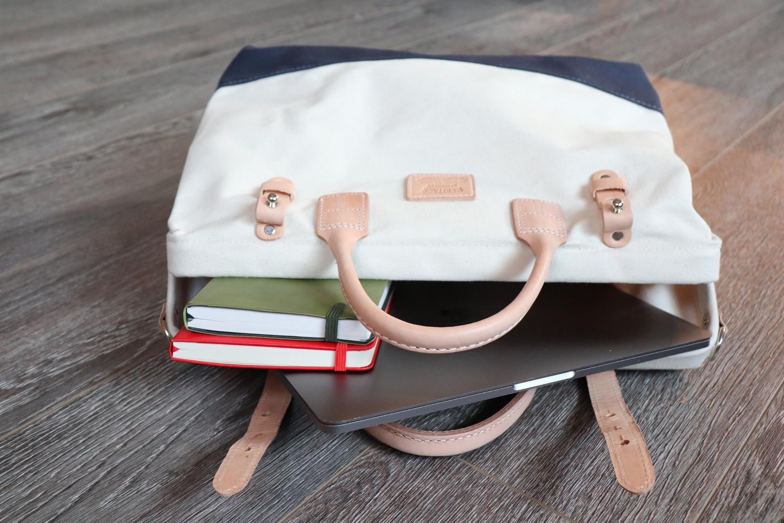 Mason (R): Natural x Navy